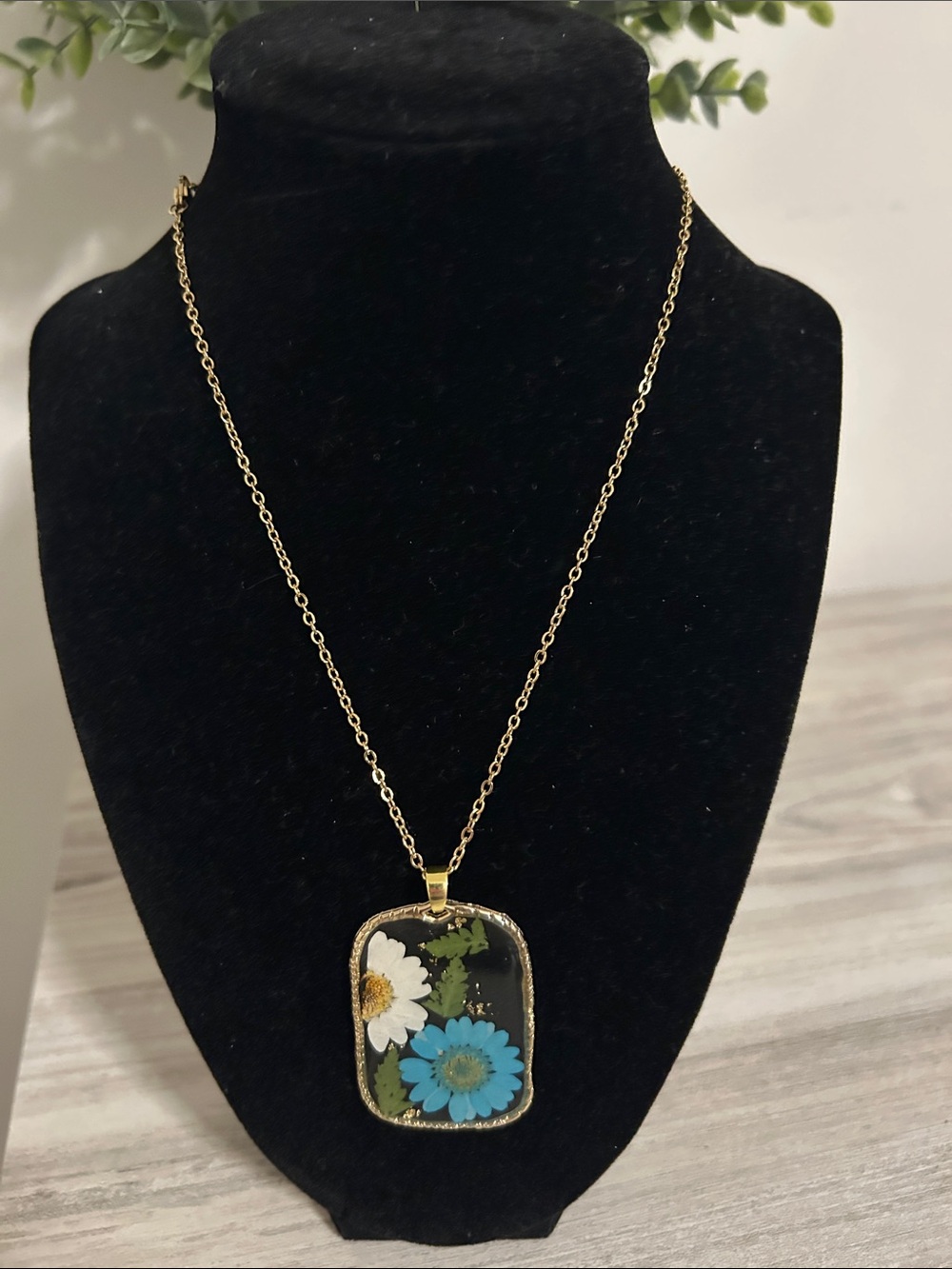 Gold Floral Pendant Necklace with Blue & White Flowers NWT